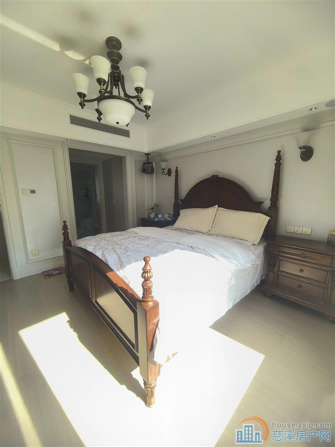 俯院江南洋房，豪华装修中间楼层278万