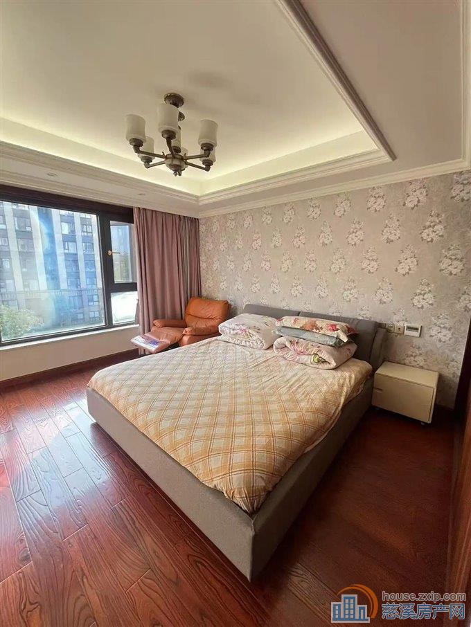 金仕华庭 精装修 黄金楼层137平220