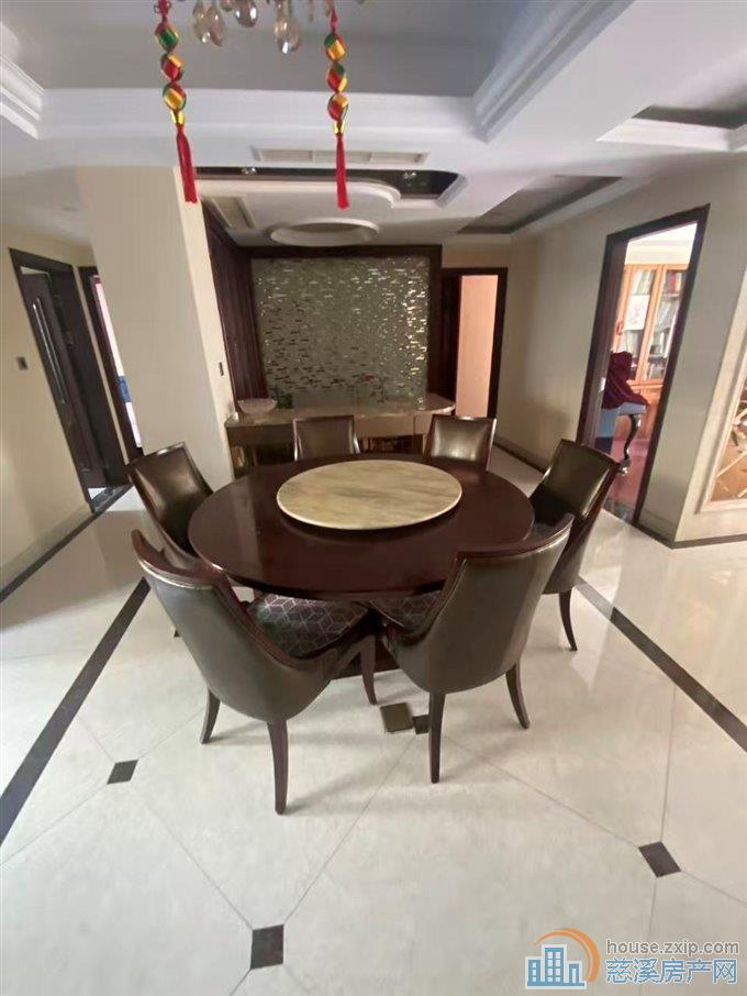 金色港湾精装洋房128平176.8万车位