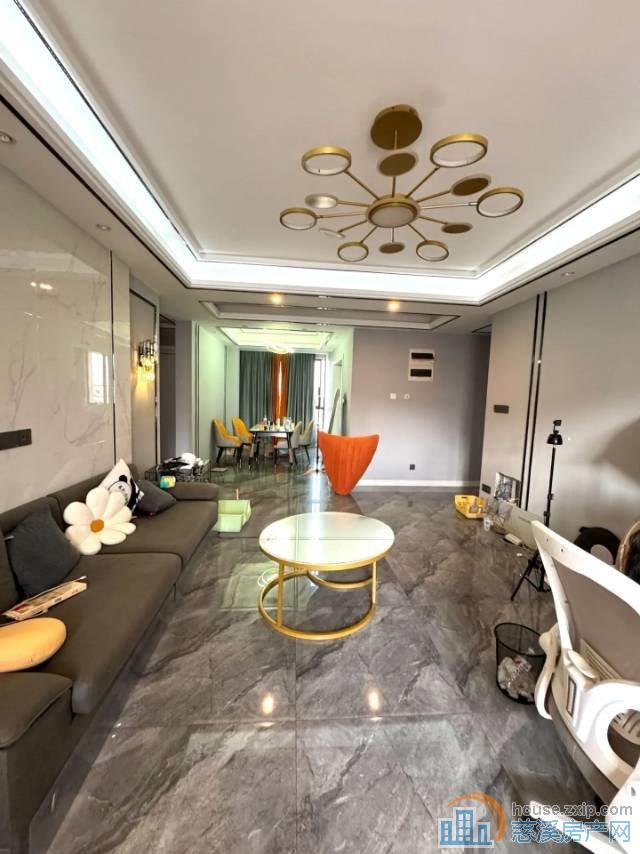 尚苑佳苑120平  129.8万