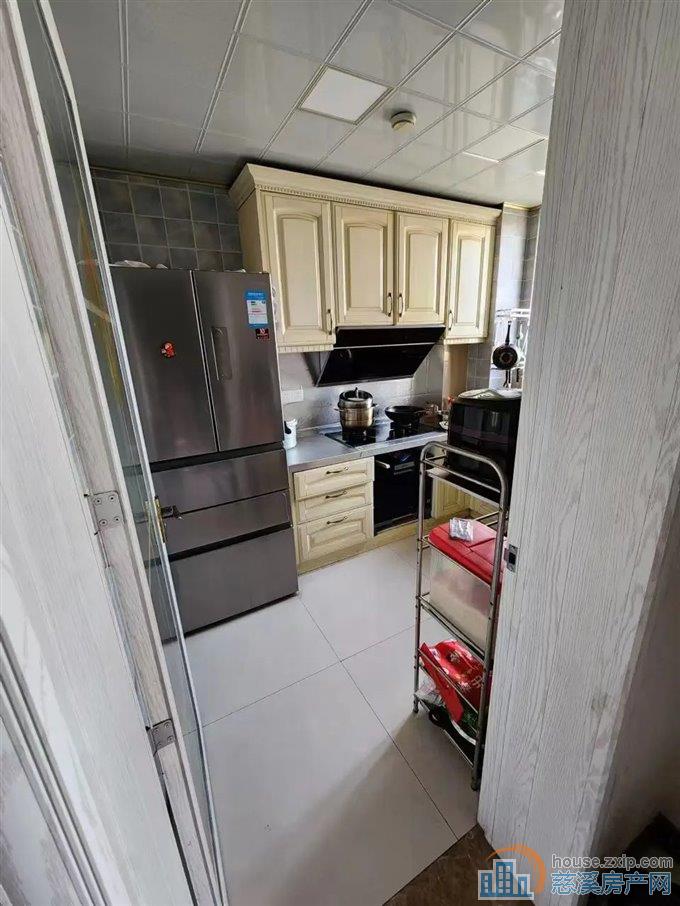 华润凯旋门142平235万满五唯一