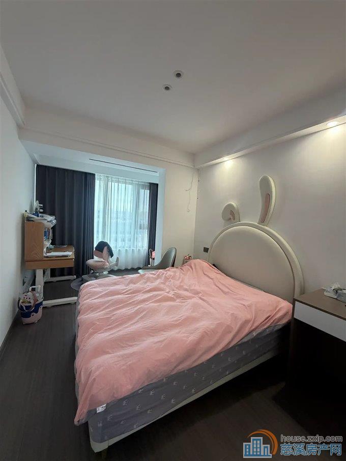 华鸿大发誉林府 精装 黄金楼层 有车位