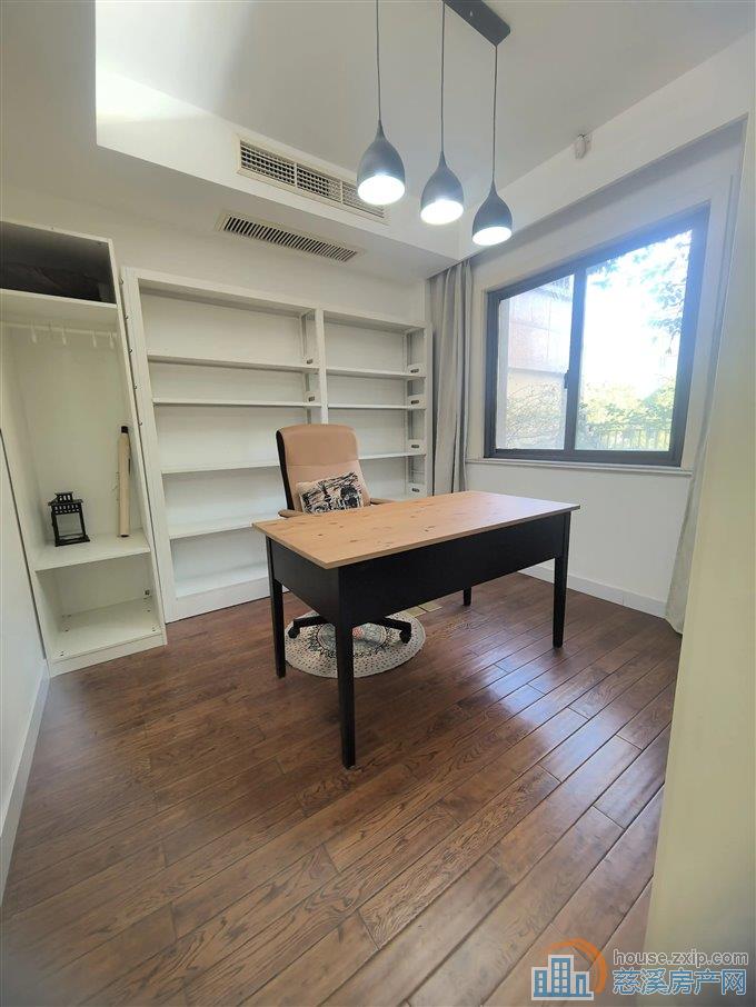 白金湾143平150.8万带露台