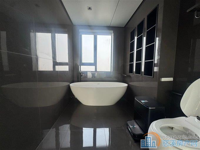 碧桂园泊蔚里   豪装  四开间朝南