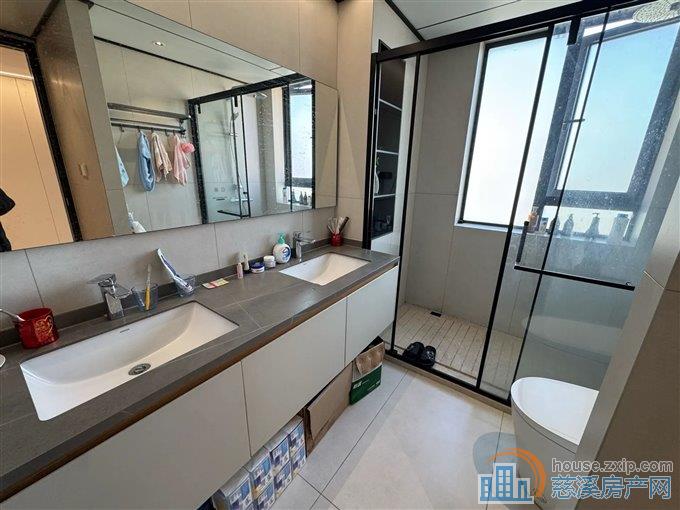 碧桂园泊蔚里 新城河精装房拎包入住