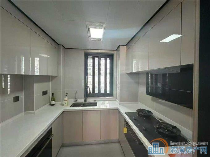 泊蔚里130平+车位结婚装修独家直接房源