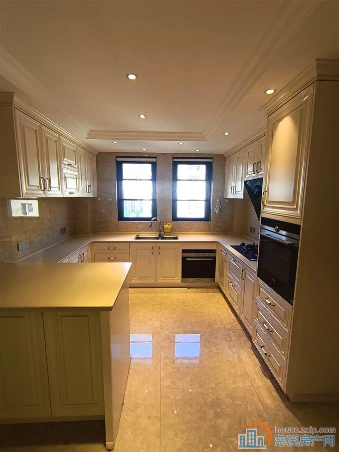 太子湾 豪华装修 带产权车位