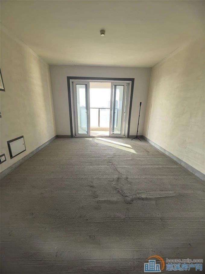 俯院江南126平方,128万