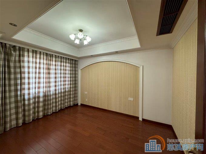 杭湾名苑1复2豪华装修300平5000元