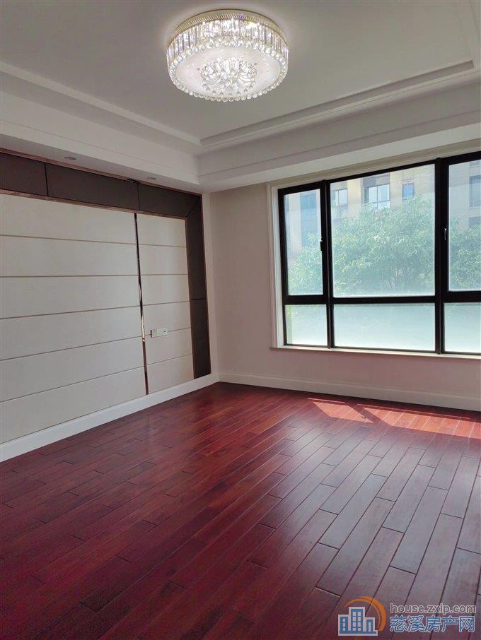 天悦湾 228平 188万