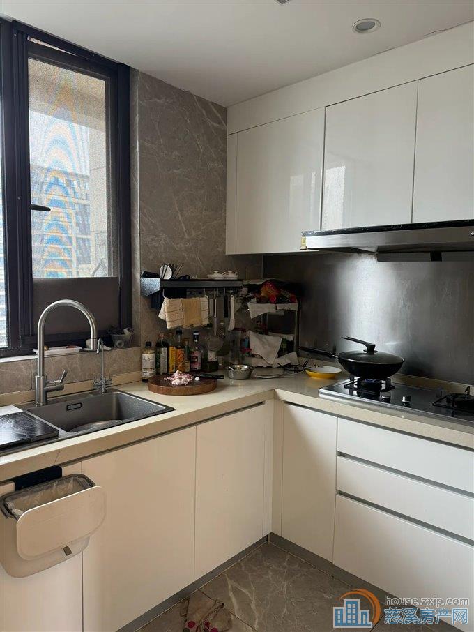 中海湖心半岛花苑