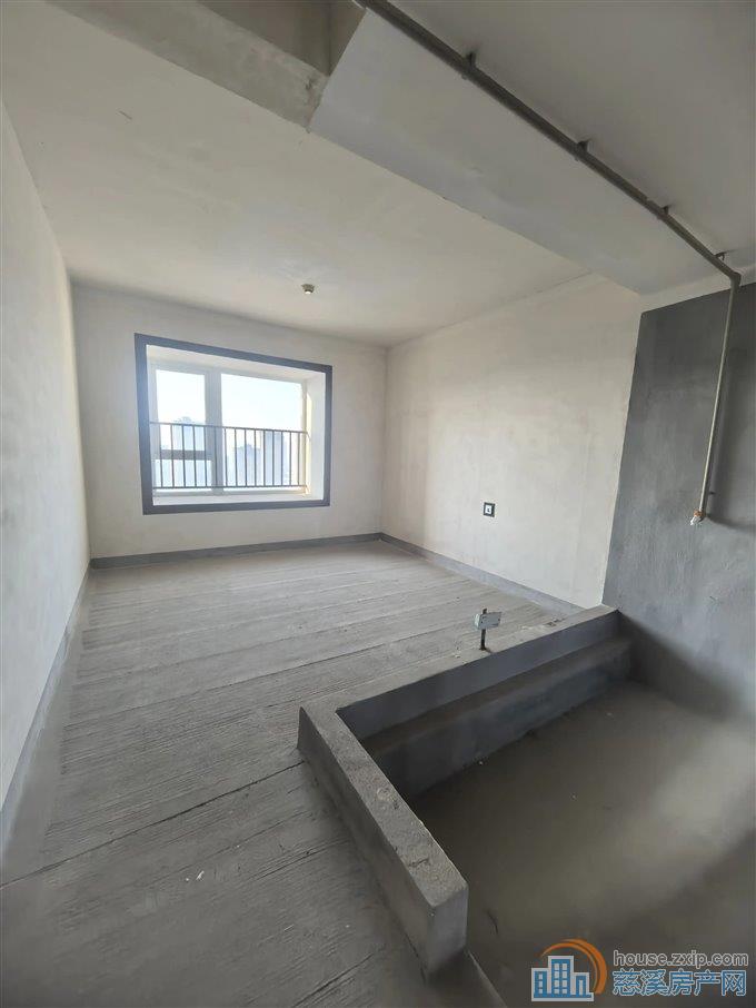 俯院江南126平方,128万