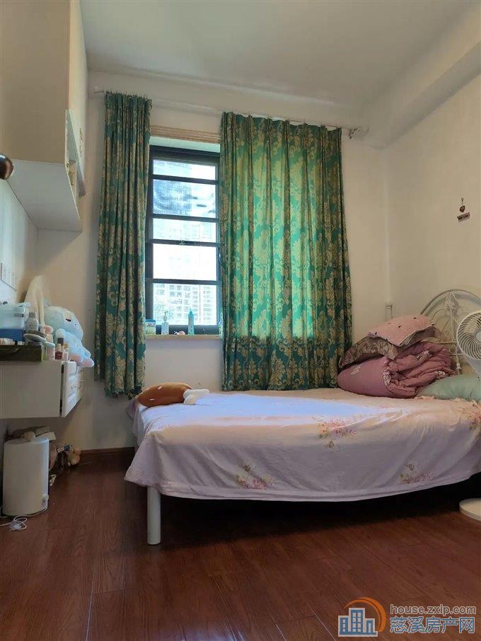 出租祥生祥园140平4000每月