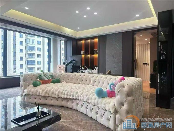 佳洲锦苑 豪装洋房 带车位 品牌家电