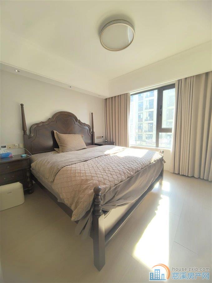 俯院江南洋房，豪华装修中间楼层278万