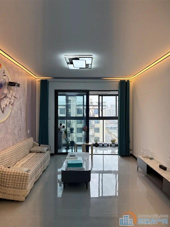   锦文佳苑   满2年 有车位杂物间