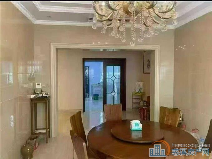 白彭兴隆苑3间3楼精装