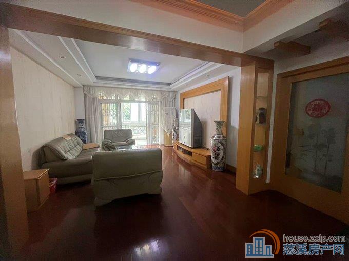 特价：东兴苑南区1楼十朝南 大车库