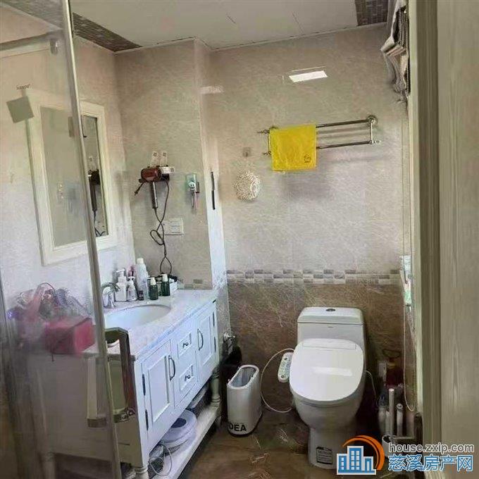 特价房出售白金湾电梯房自住精装直接房源