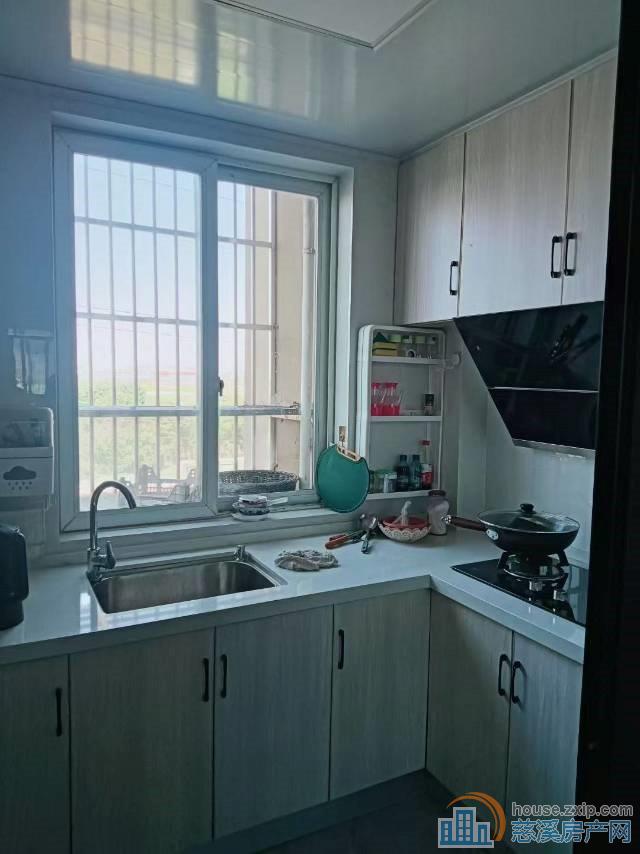 星光家园电梯88平全新装修首次出租2室