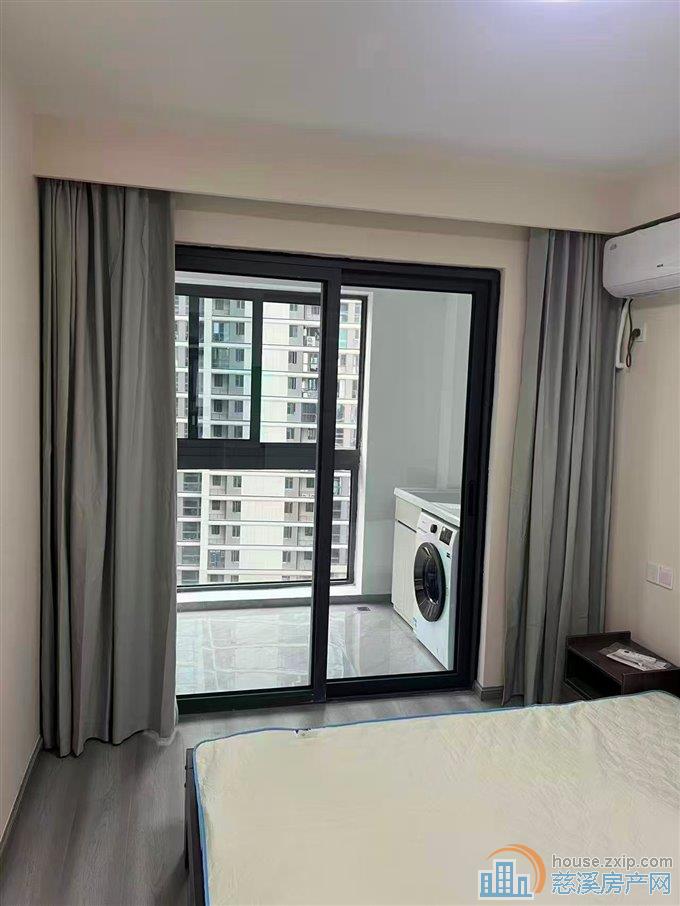 紫阙台119平精装三室3500元/月