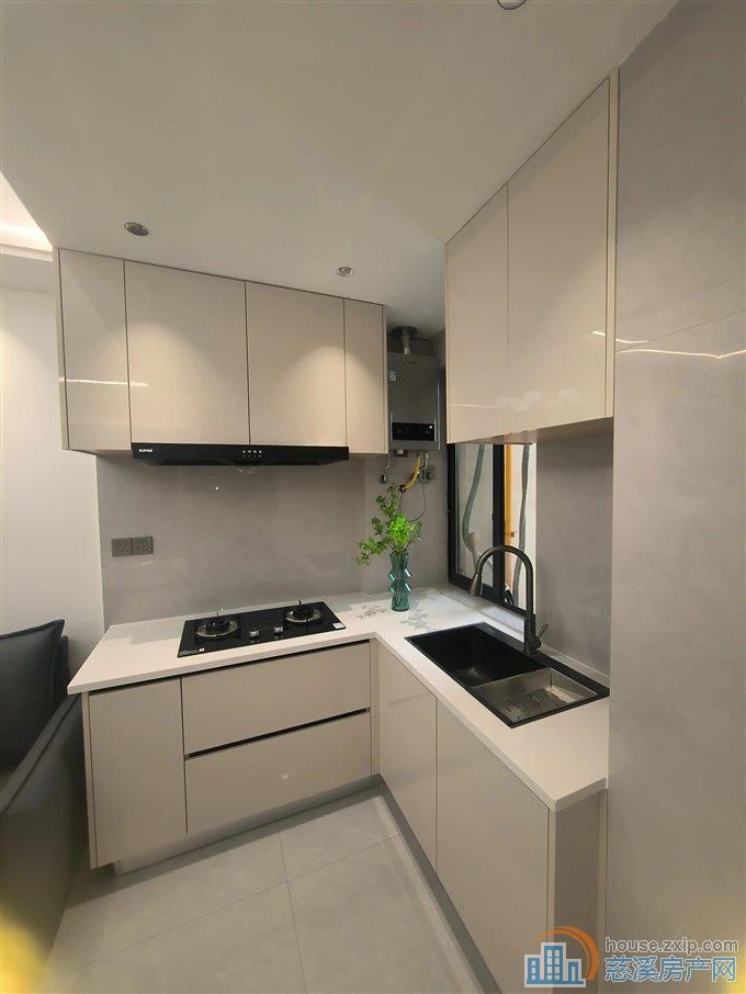 丽晶大厦 精装 拎包入住