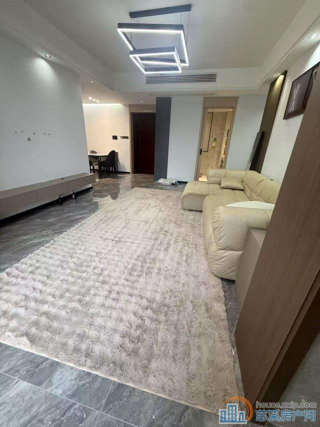 江滨之城 143平精装3室2厅2卫