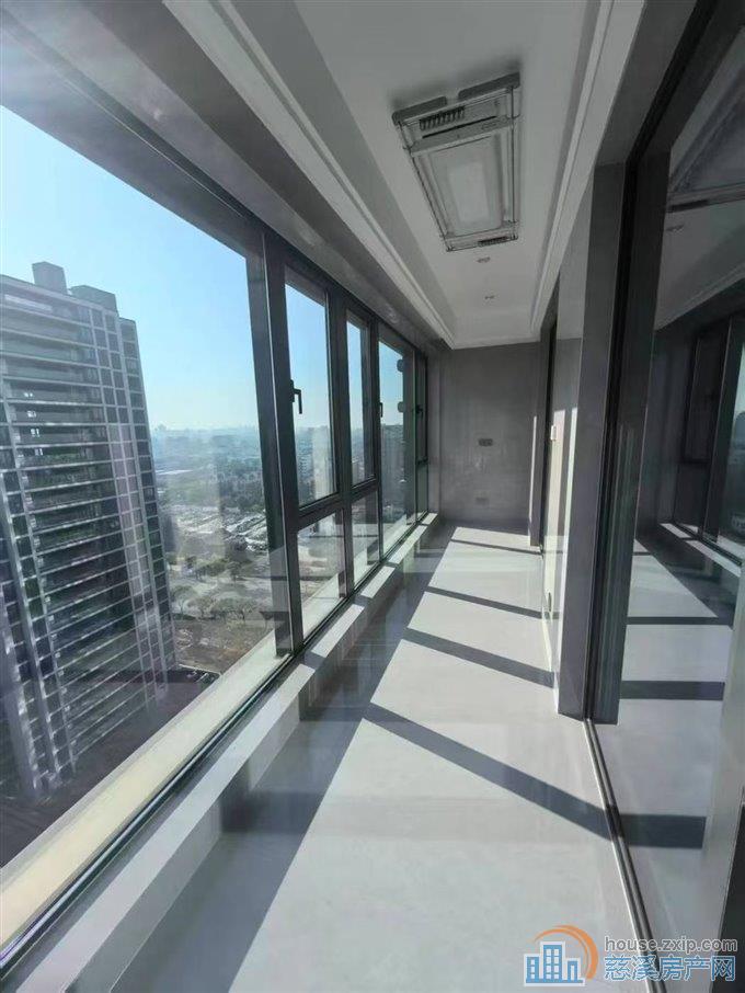 万固臻悦府悦四室二卫精装直接钥匙在