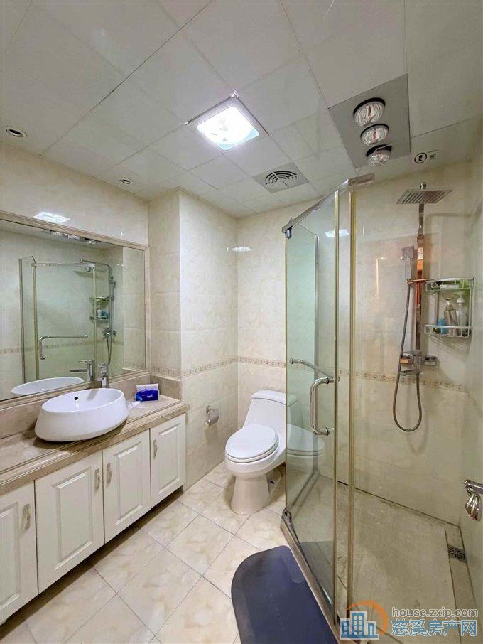 金水湾143平方精装带车位208万