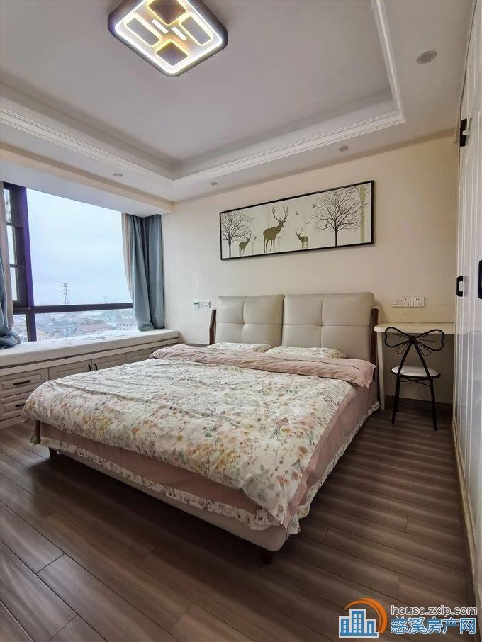 复地御溪雅苑 精装保养好 中间楼层