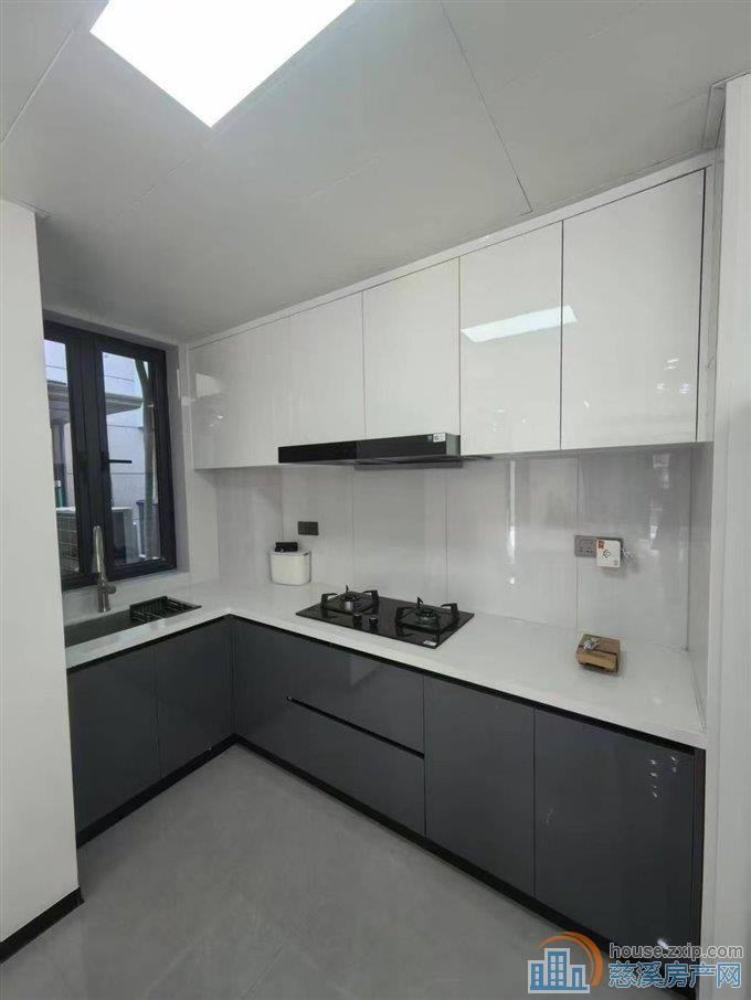 万固臻悦府悦四室二卫精装直接钥匙在