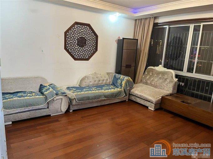 金旦花园五室可做员工宿舍3300元