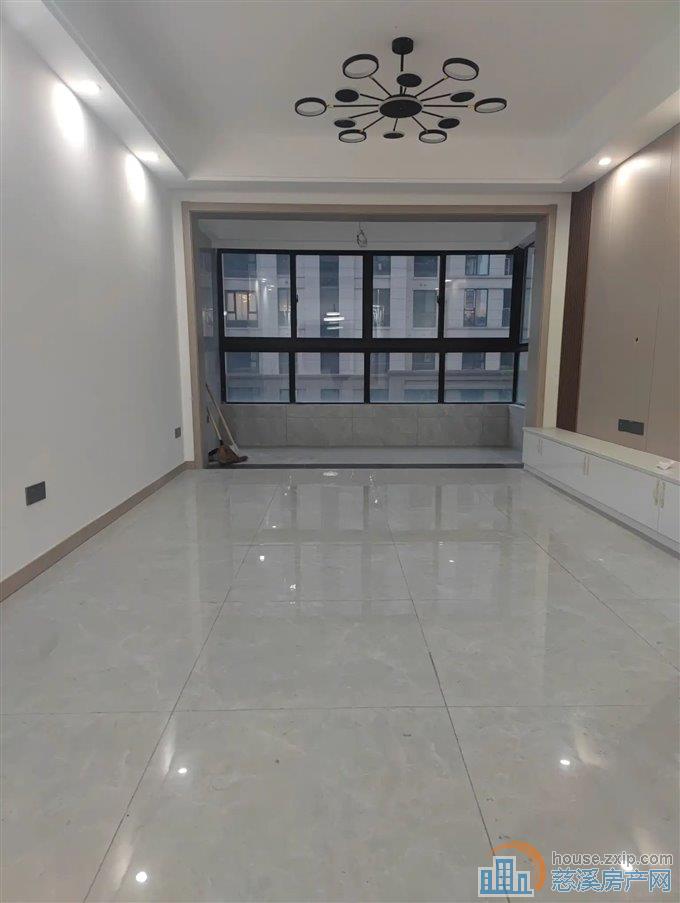 溪悦江南大院   精装拎包入住