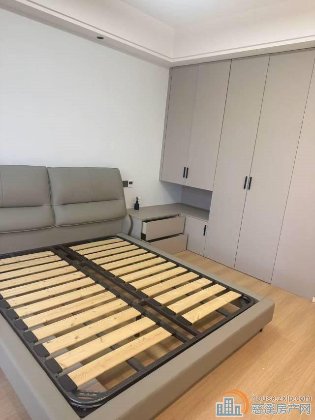 江滨之城 143平精装3室2厅2卫