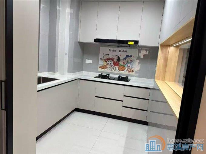 出租 观湖佳苑 两室 精装3500元