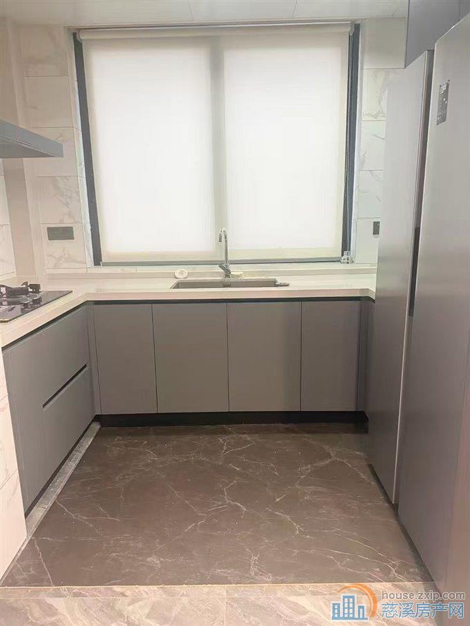 江滨之城 143平精装3室2厅2卫