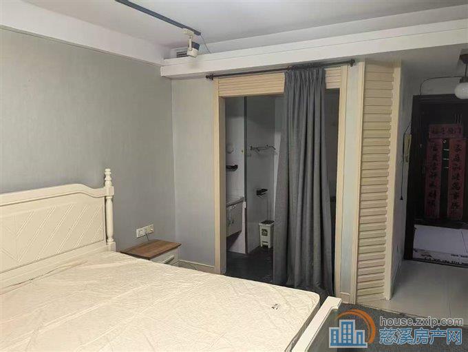 东瑞大厦单身公寓全新装修1000元直