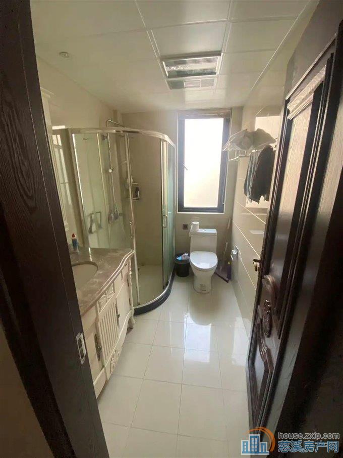 金色港湾小区   6层洋房 带车位