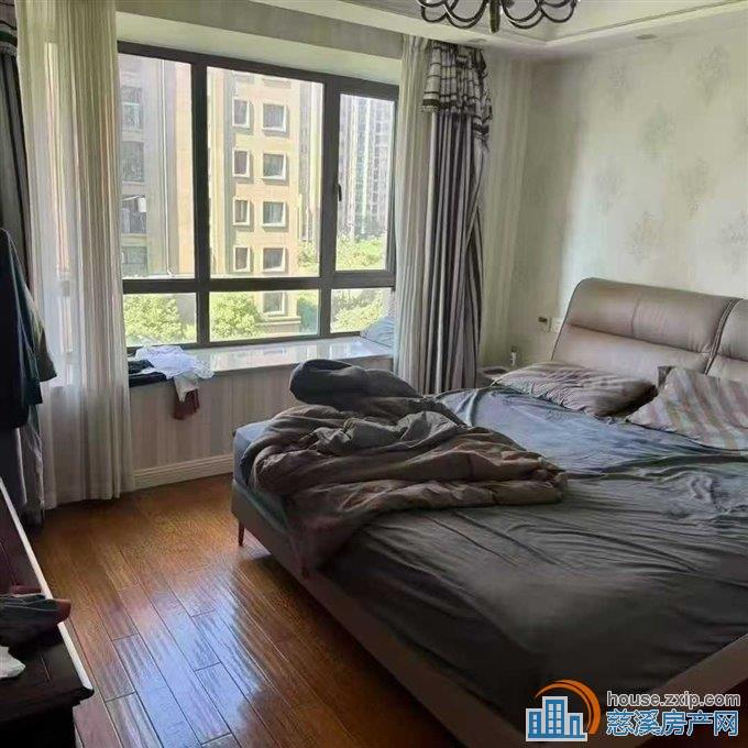 特价房出售白金湾电梯房自住精装直接房源