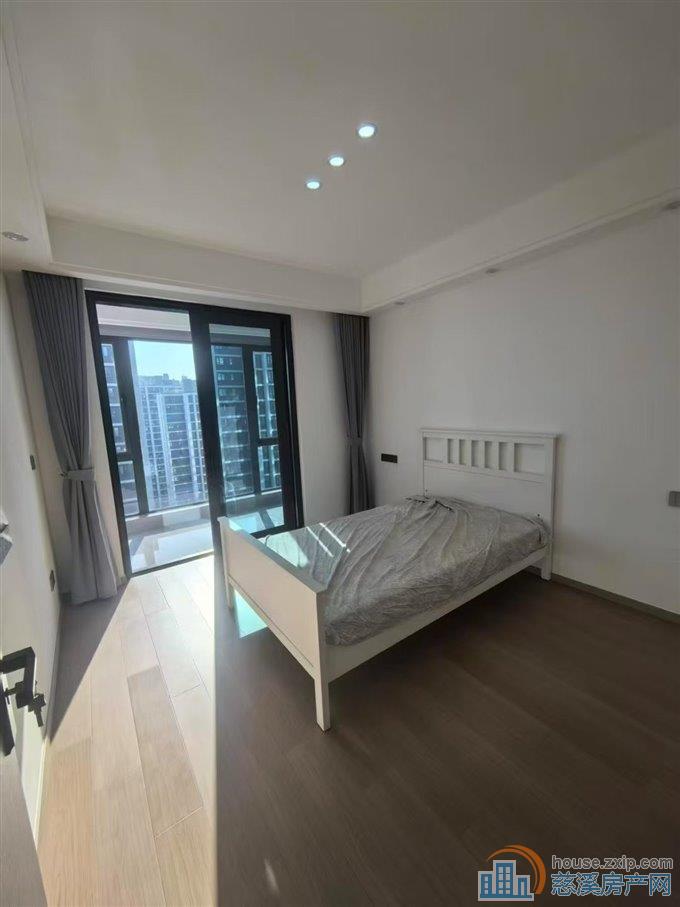 万固臻悦府悦四室二卫精装直接钥匙在