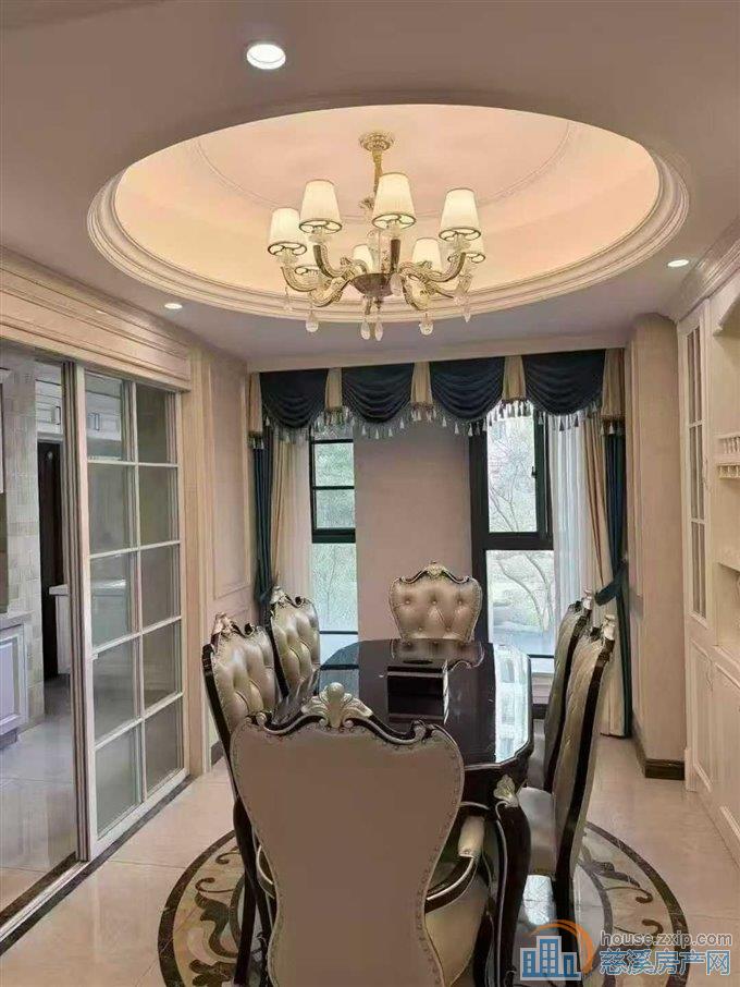 嘉景苑161平方精装车位储200万