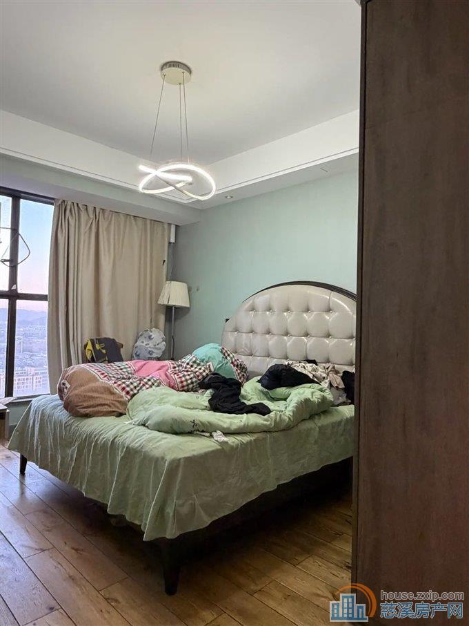 峙山庄园 精装96平方100万带车位