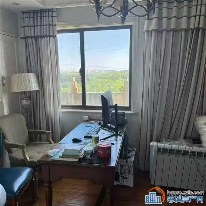 特价房出售白金湾电梯房自住精装直接房源