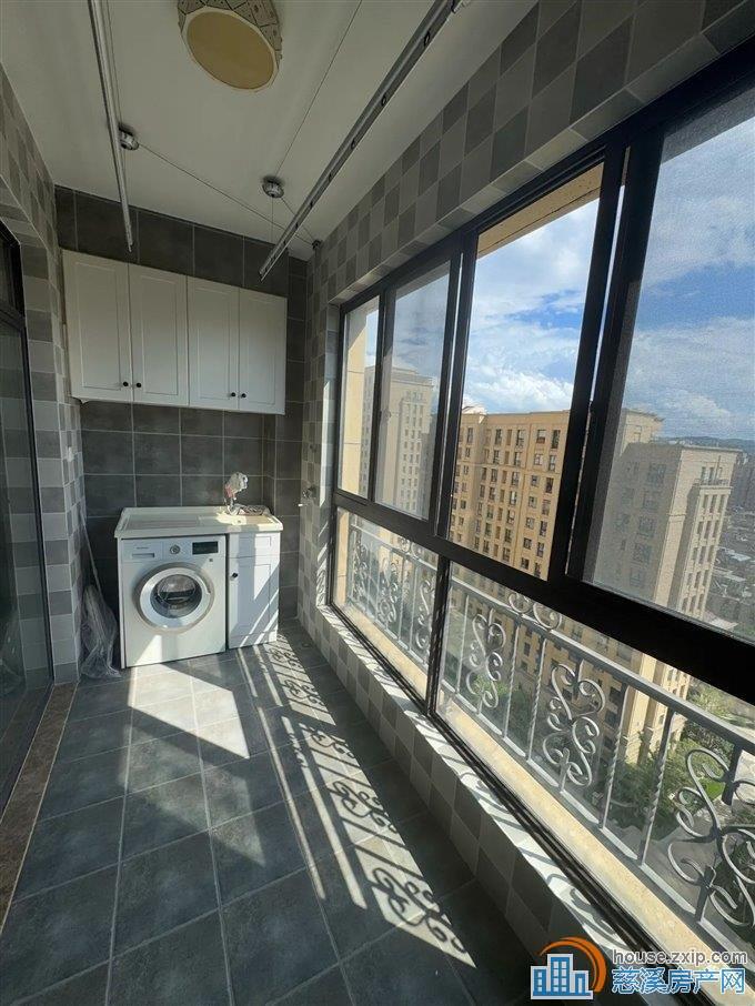 元亨雅园 精装三室125.8万 拎包入住