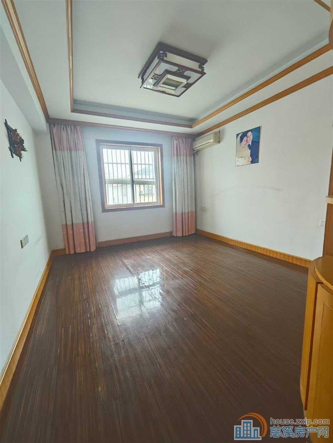 首次出租中兴小区顶复要求年付直接钥匙在