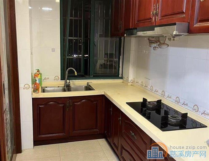 金旦花园五室可做员工宿舍3300元