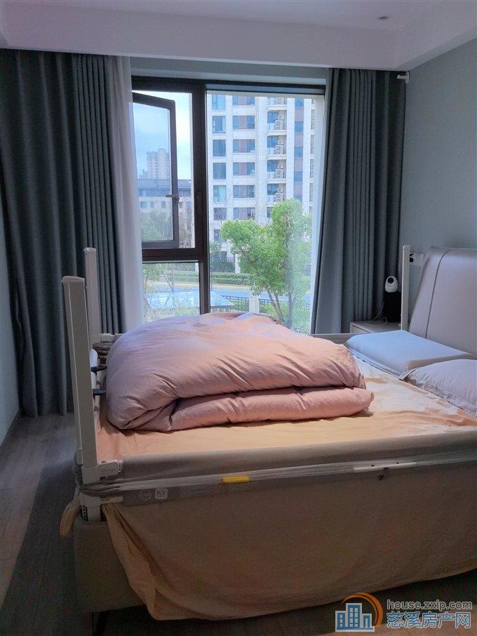 中海湖心半岛 精装102平方带车位