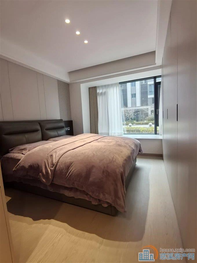 湖樾云著花苑143平248.8万精装修