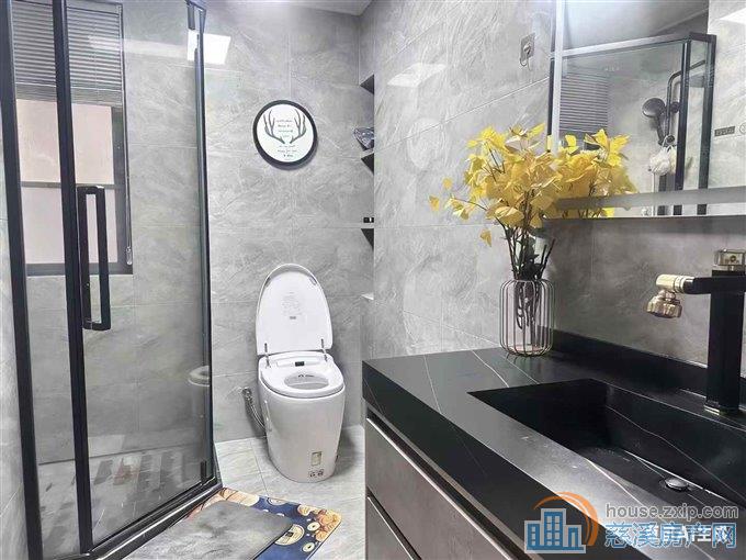 阅江府133平方豪装228万