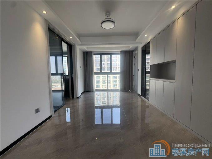 智慧谷 163平全新精装未入住 带车位